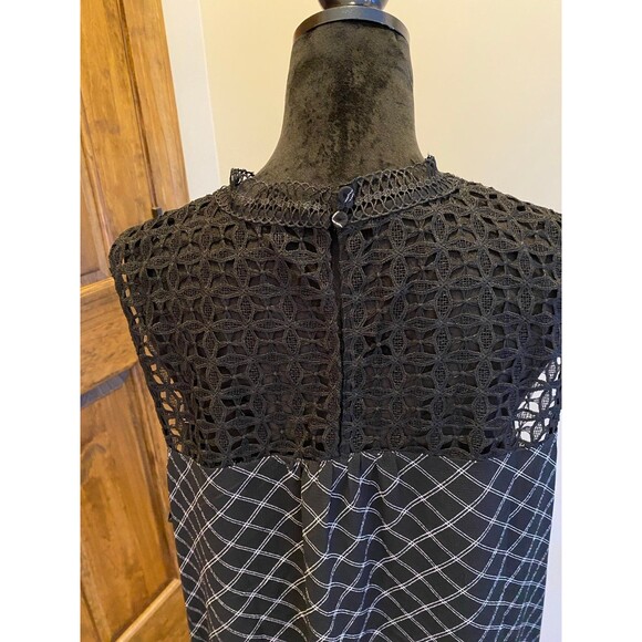 Maurice’s Blouse Plus size 3X Top Black Sleeveless Lace Neckline Vacation Cruise - Picture 6 of 11